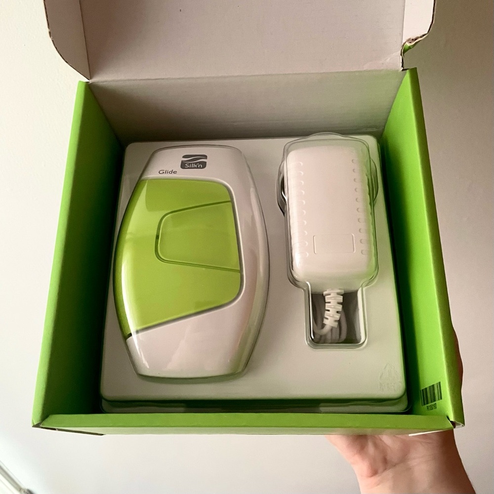 SILK’N “GLIDE” HAIR REMOVAL TOOL - GREEN!